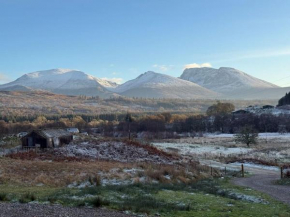 Isabels Cabin Fort William